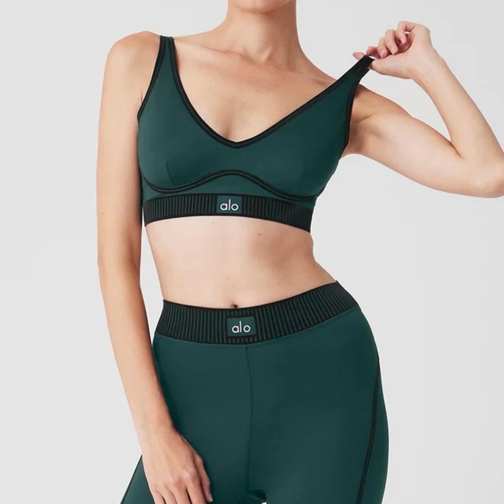 NWT Alo Airlift Line Up Bra - Midnight Green - Picture 4 of 9